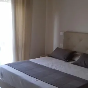 https://hotel-la-perla-marina-di-massa.it-tuscanyhotel.com