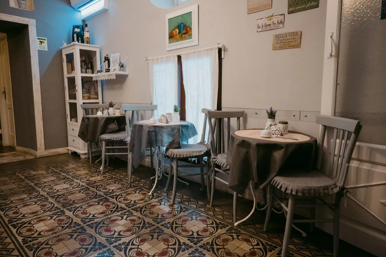 Oda ve Kahvaltı La Casa Di Alma Luxury Rooms Katanya