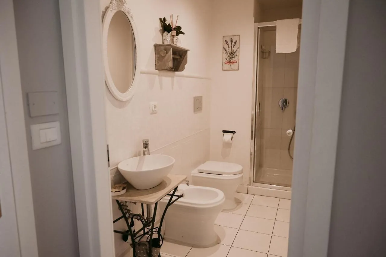 La Casa Di Alma Luxury Rooms Katanya 2*,  İtalya